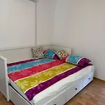 Strandnahes In Vodice 1 アパート スリマ