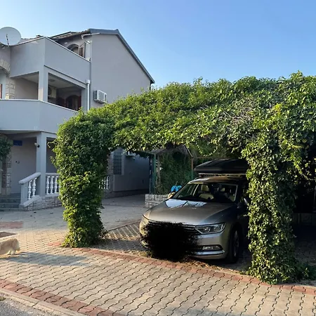 Apartment Strandnahes In Vodice 1 *